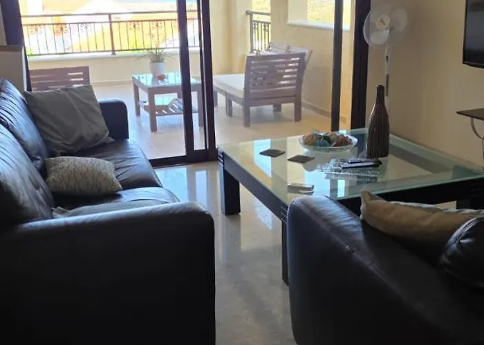 Modern Comfort & Sea View - Aphrodite Gardens Apartmán